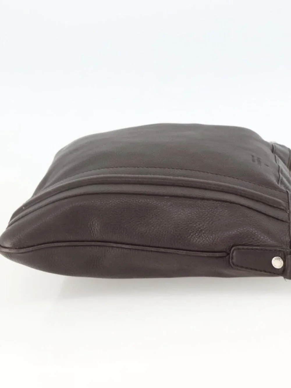 Gucci brand	gucci color	brown